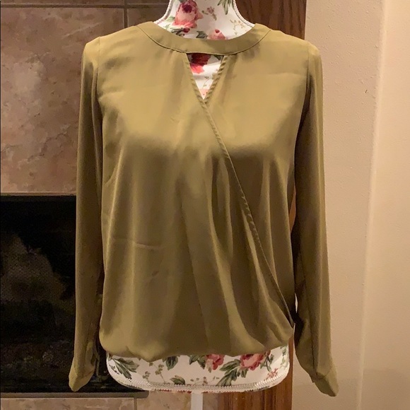 Forever 21 Tops - Forever 21 blouse